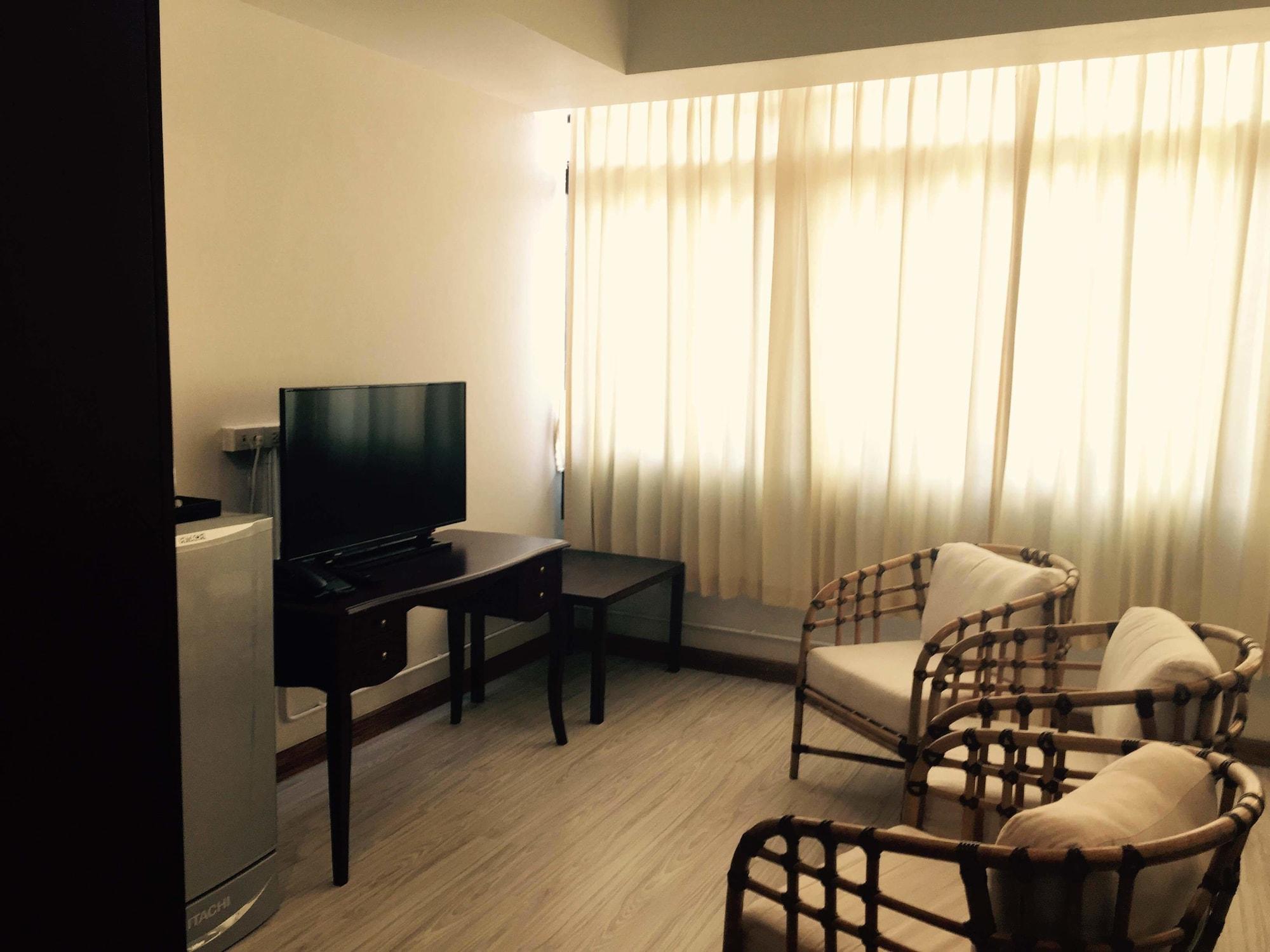 99 The Gallery Hotel- Sha Extra 3*