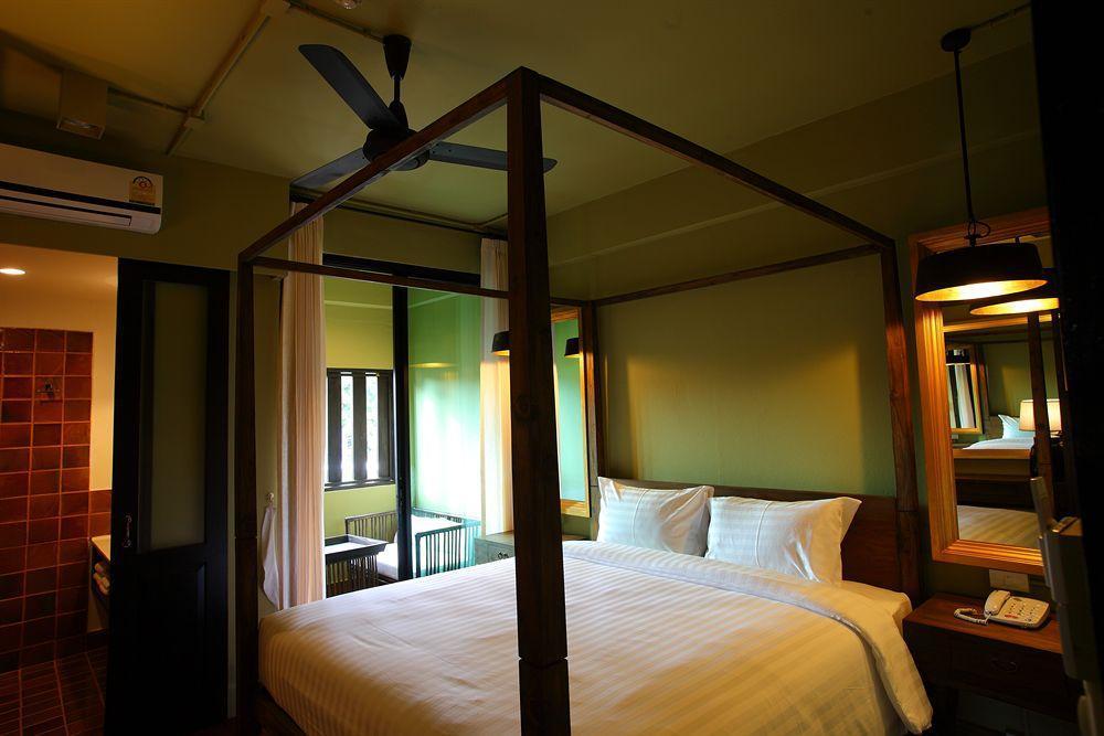 99 The Gallery Hotel